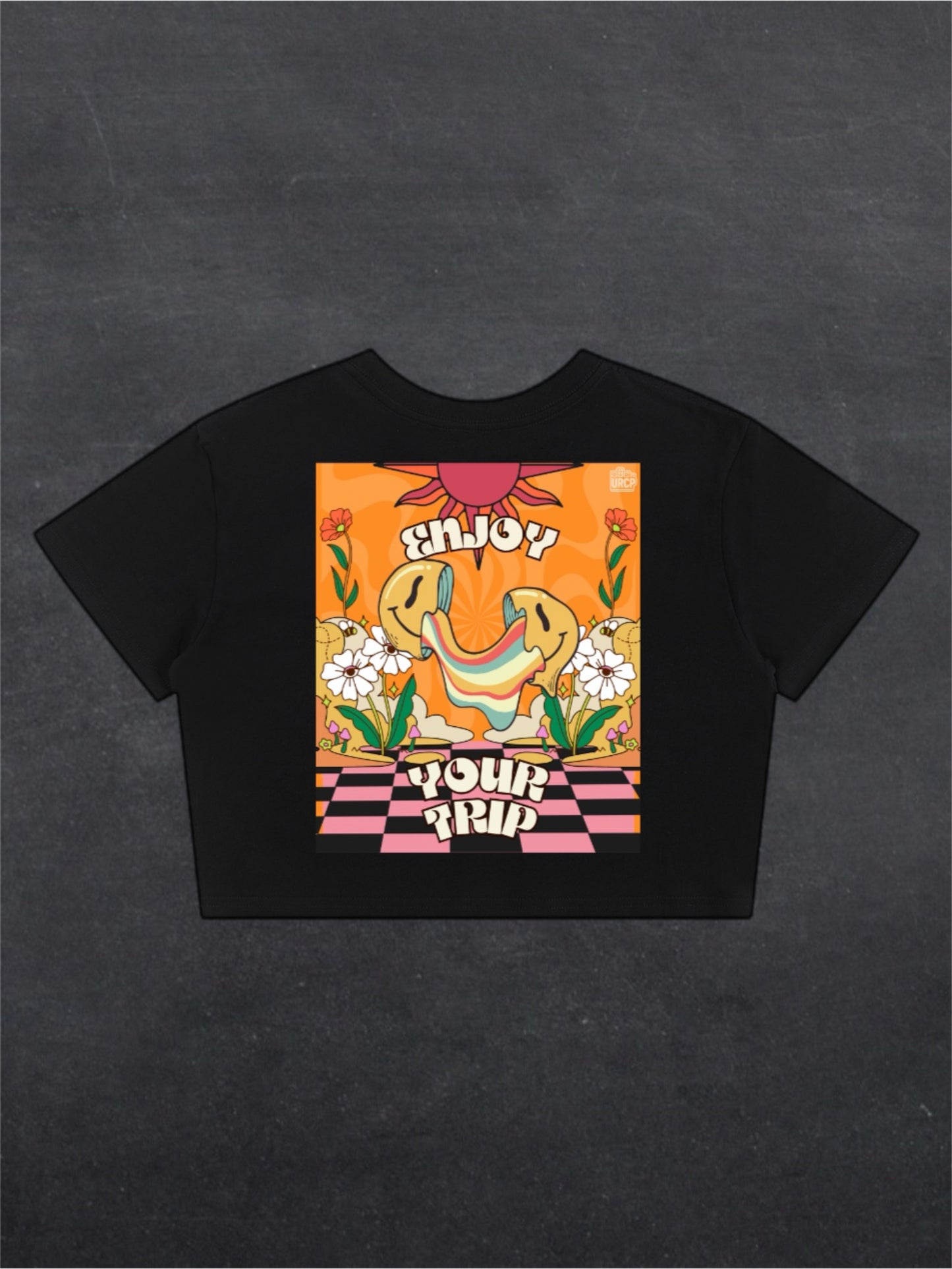 ENJOY YOUR TRIP CROPPED TEE - BACK PRINT (black/white)