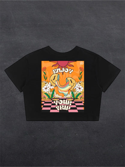 ENJOY YOUR TRIP CROPPED TEE - BACK PRINT (black/white)